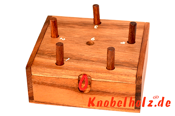 Warum immer ich oder 6 raus das beliebte Schweinchenspiel als Kistenspiel aus Holz